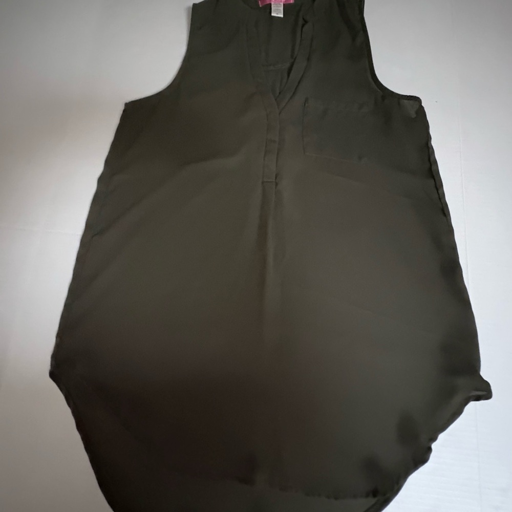 Green Sleeveless Top Blouse by Six Degrees of Separation Size Medium